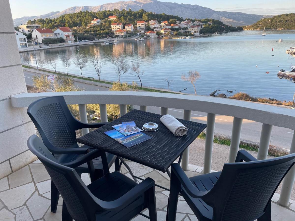 Apartments Ana By The Sea Lumbarda Exterior foto